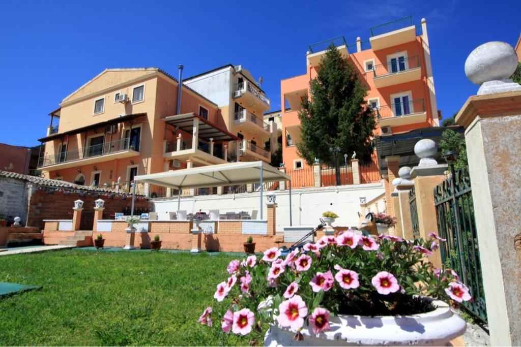 Corfu Sunflower Apartments Benitses  Extérieur photo